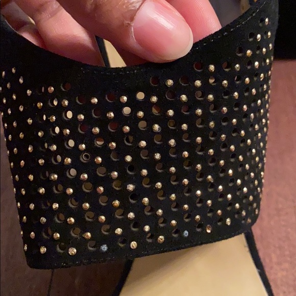 Neiman Marcus Black and Gold Block Heels Sandals - Picture 6 of 6